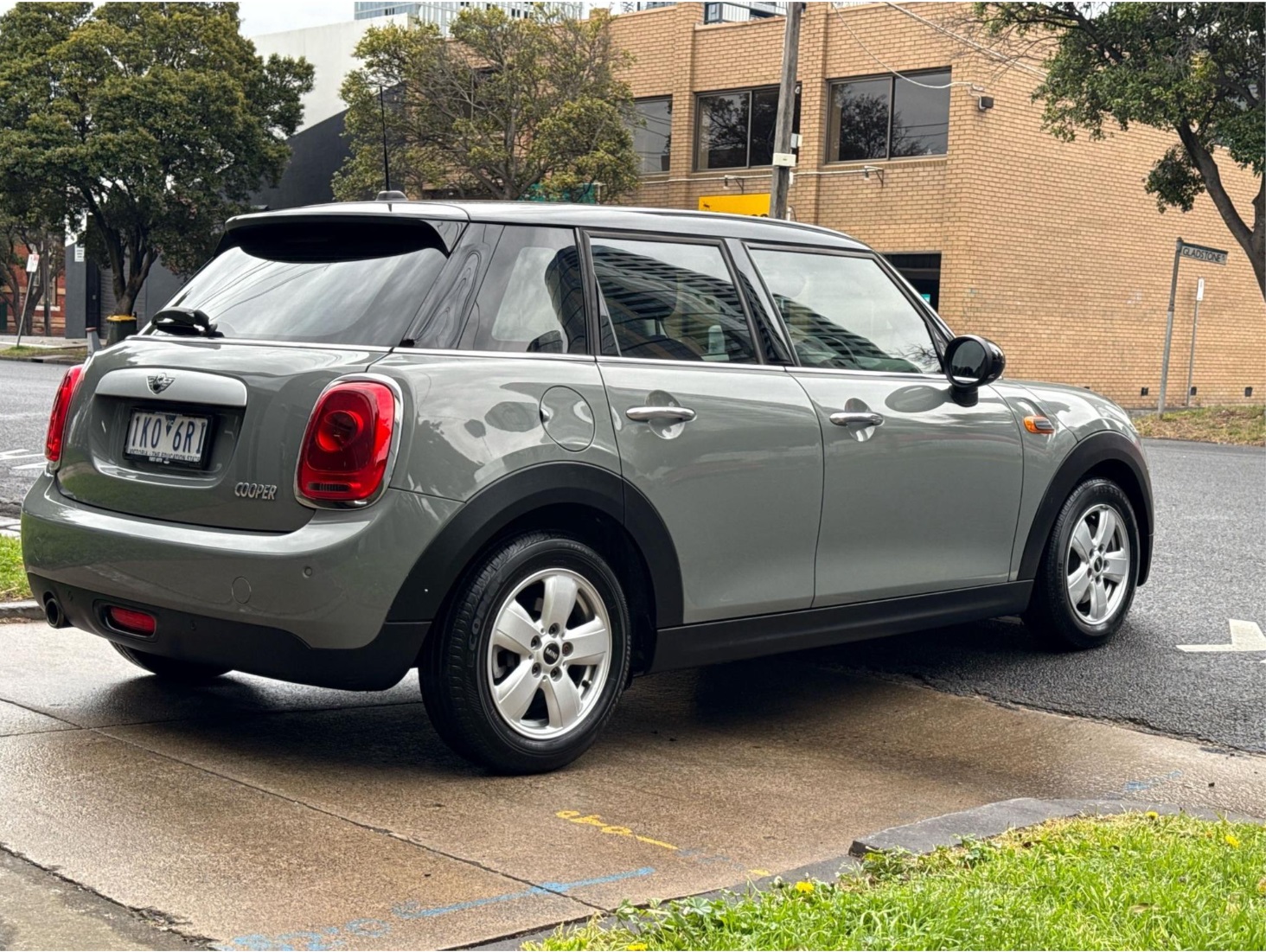 
								2015 MINI Cooper F55 Hatch Hatchback – $4,000 full									
