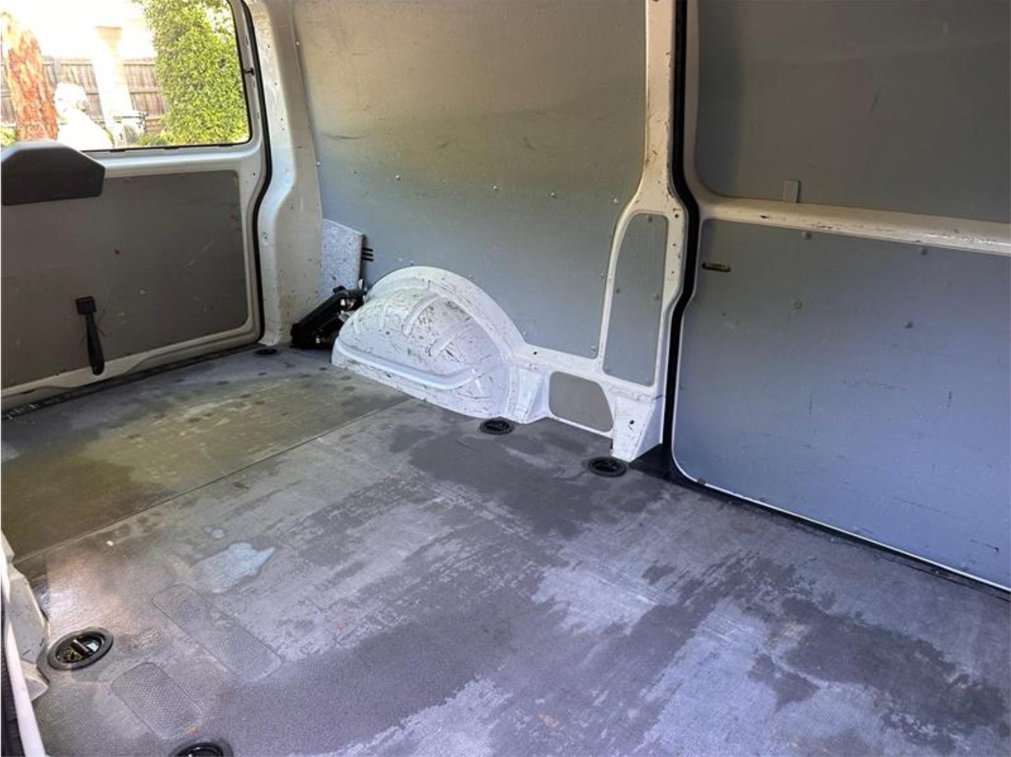 
								2017 VOLKSWAGEN Transporter Dual C/CHAS TDI 400 LWB T6 – $4,500 full									