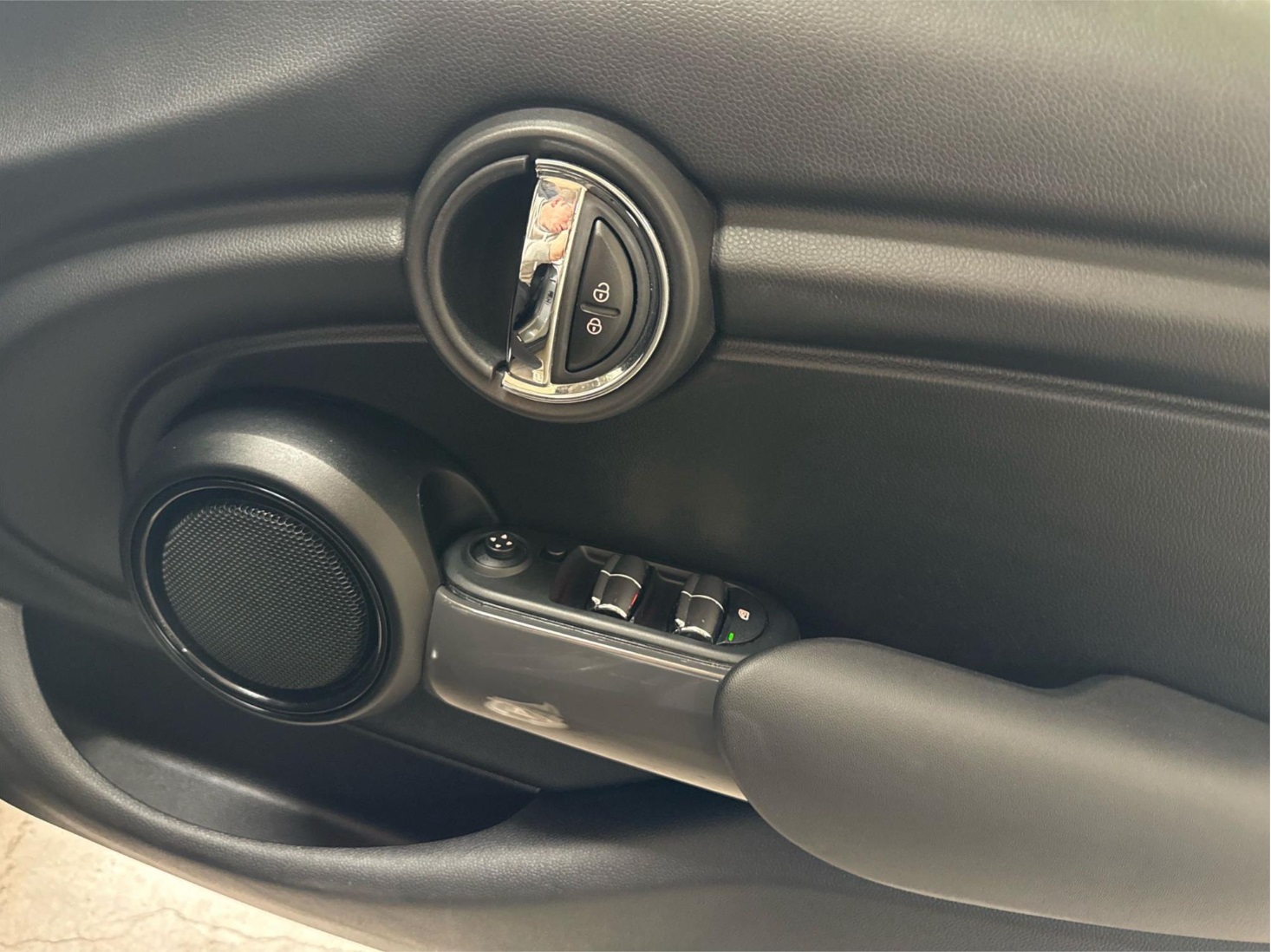 
								2015 MINI Cooper F55 Hatch Hatchback – $4,000 full									