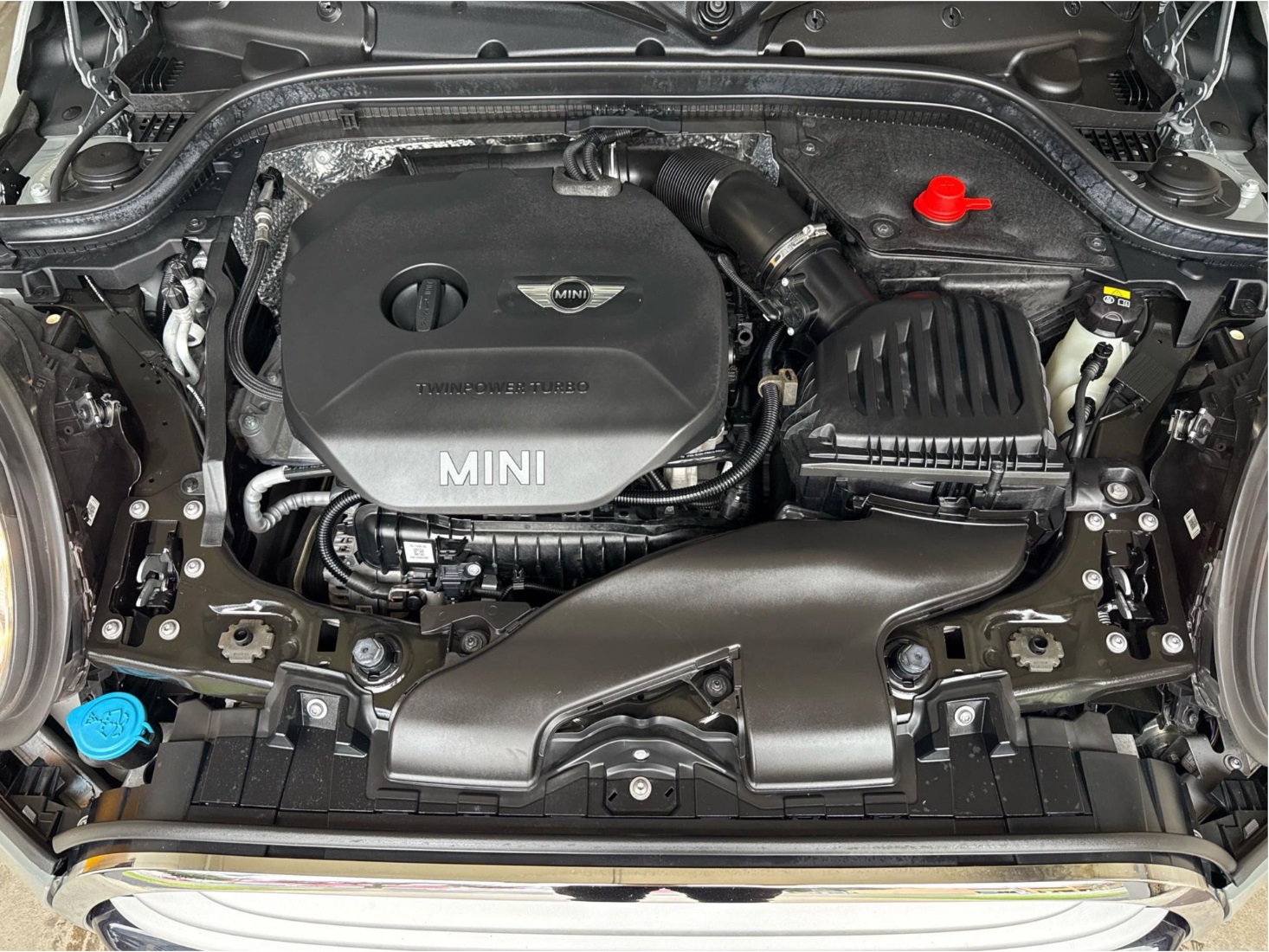 
								2015 MINI Cooper F55 Hatch Hatchback – $4,000 full									