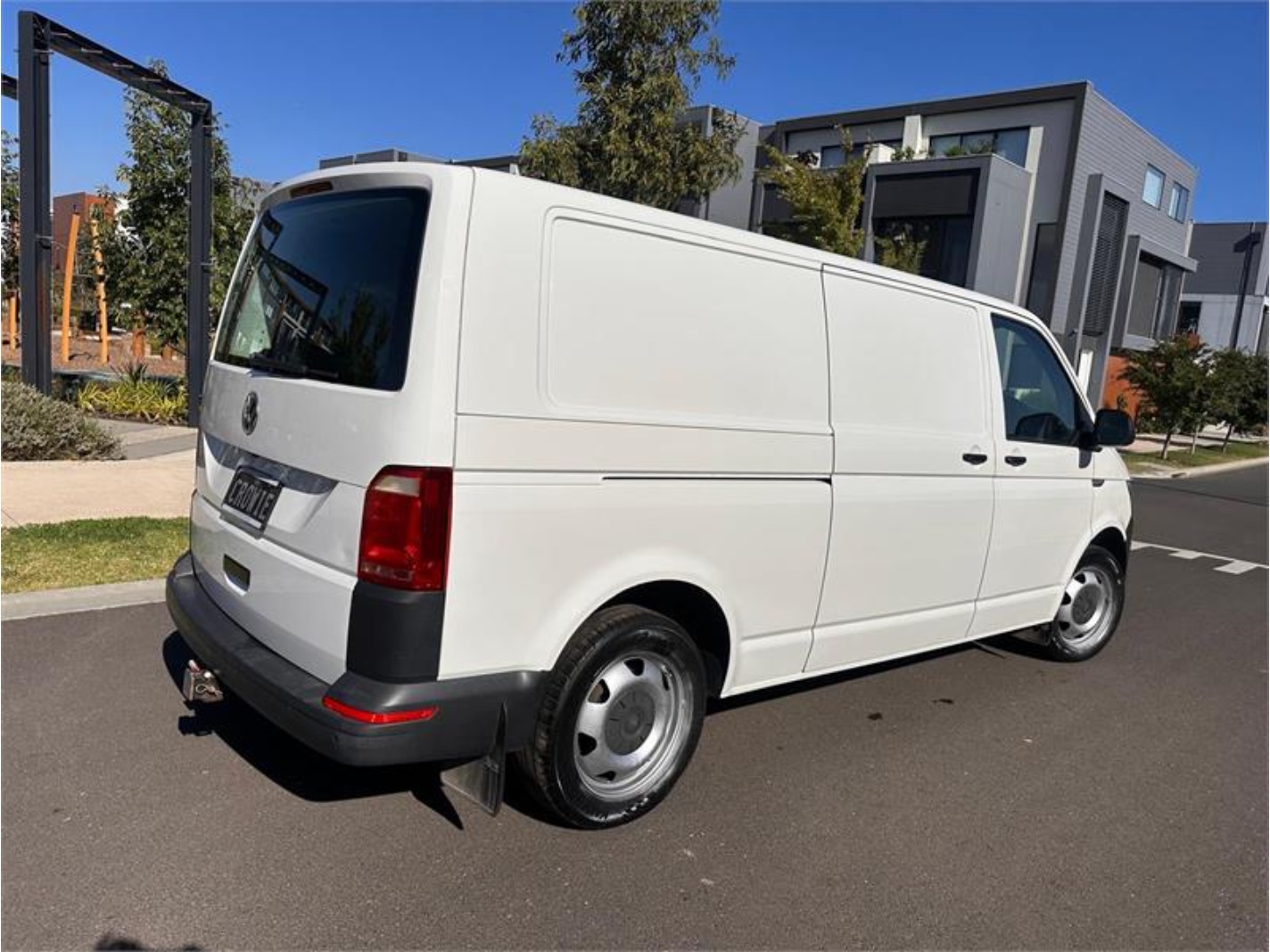 
								2017 VOLKSWAGEN Transporter Dual C/CHAS TDI 400 LWB T6 – $4,500 full									