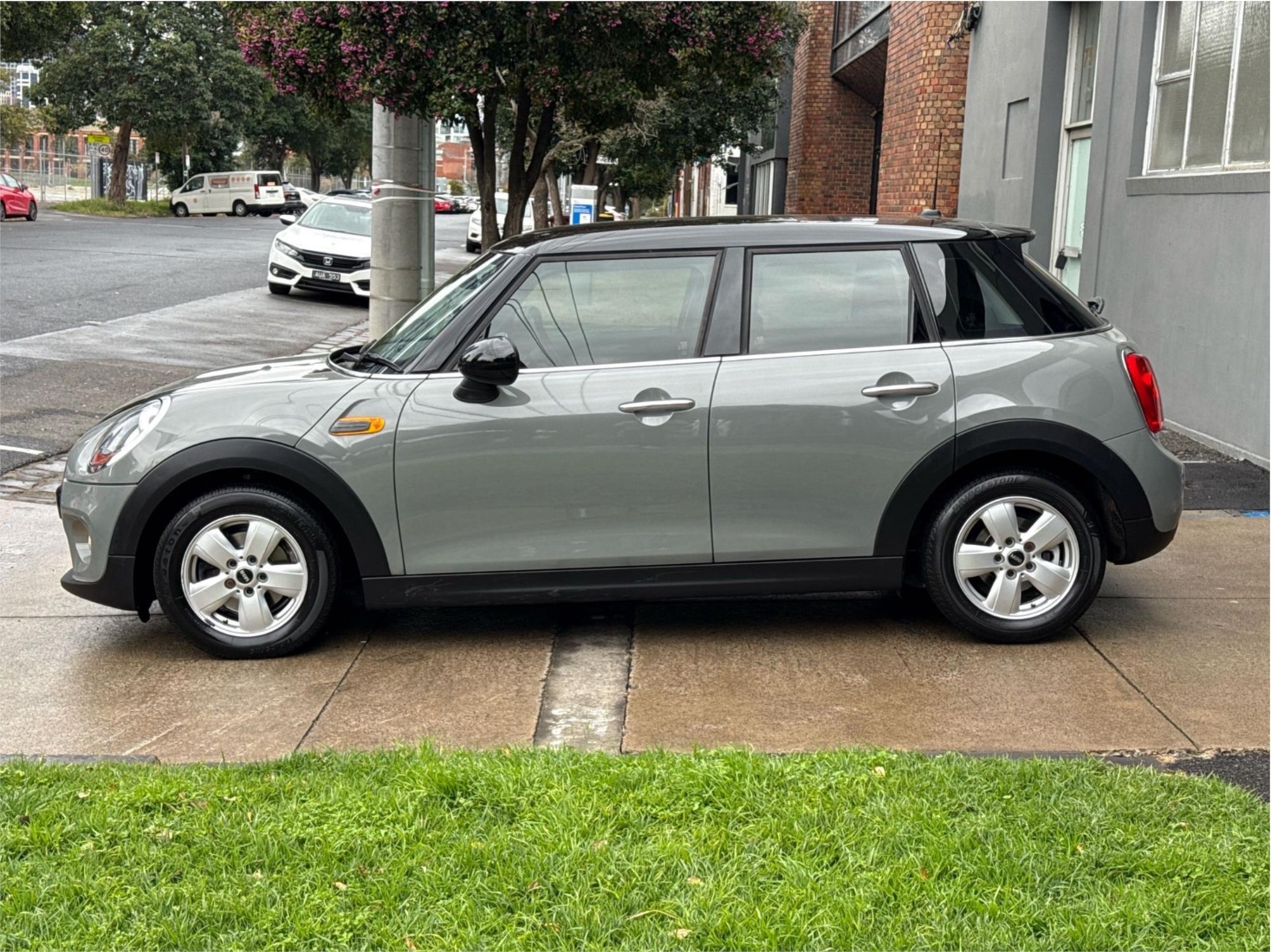 
								2015 MINI Cooper F55 Hatch Hatchback – $4,000 full									