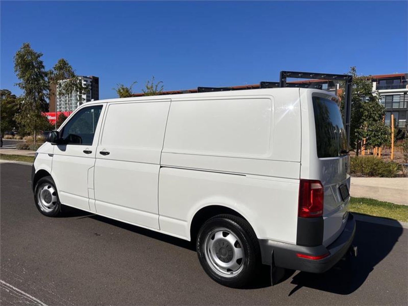 
								2017 VOLKSWAGEN Transporter Dual C/CHAS TDI 400 LWB T6 – $4,500 full									