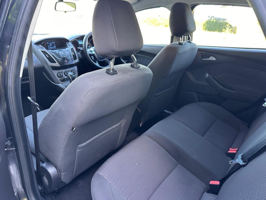 
								2012 FORD Focus 5D Hatchback TREND LW MK2 – $3,600 – [PENDING] full									