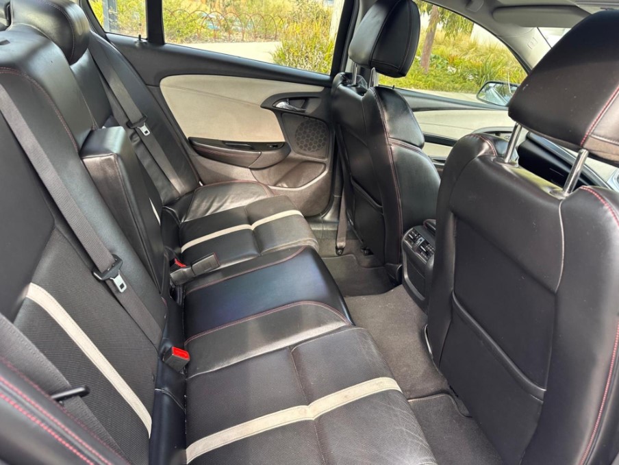 
								2013 HOLDEN Commodore 4D Sedan SSV REDLINE VF – $9,500 full									